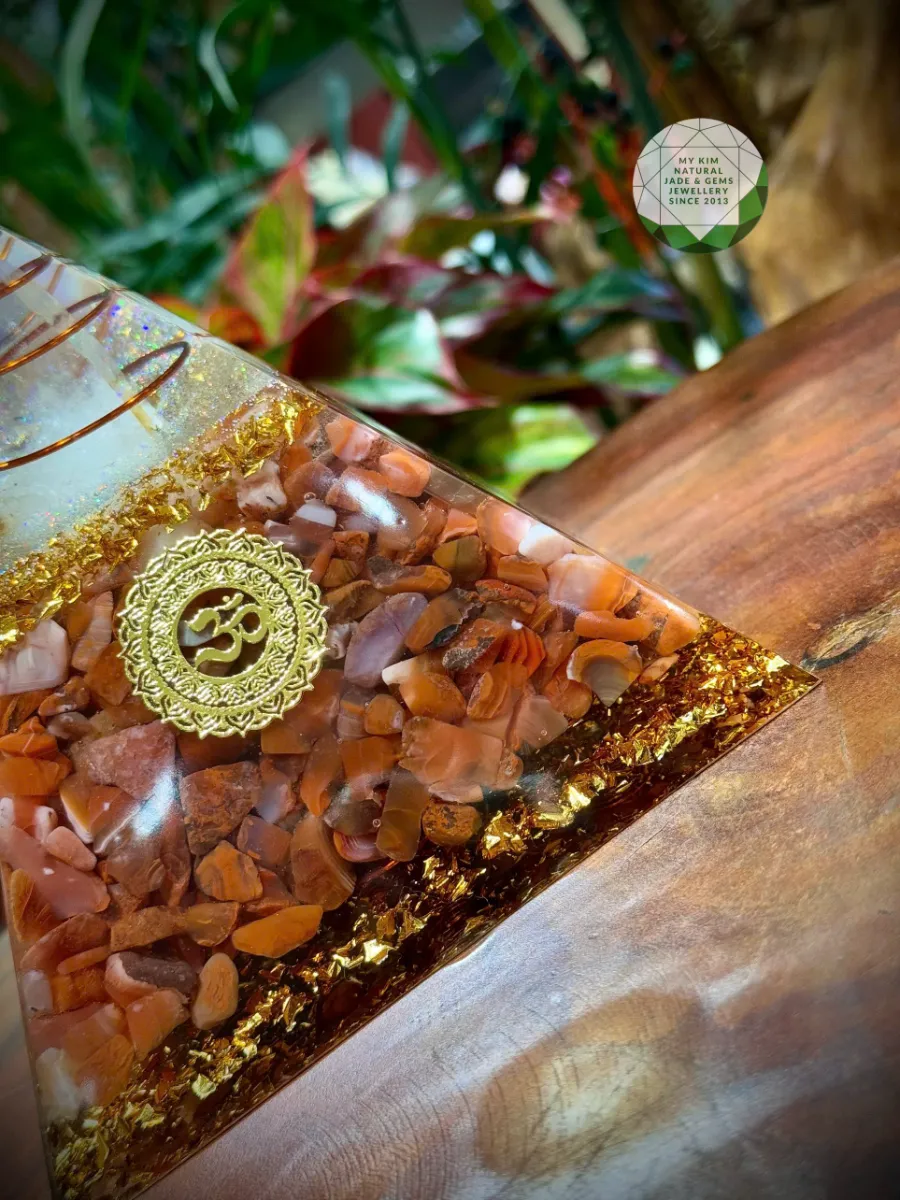 Tháp Orgonite Mã Não Đỏ – Trang trí phong thủy tinh tế, thủ công cao cấp