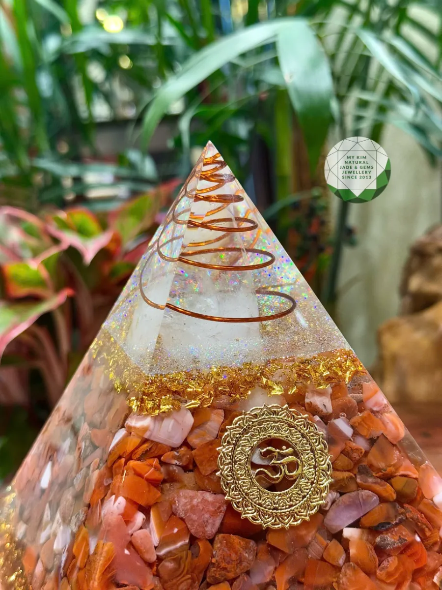 Tháp Orgonite Mã Não Đỏ – Trang trí phong thủy tinh tế, thủ công cao cấp