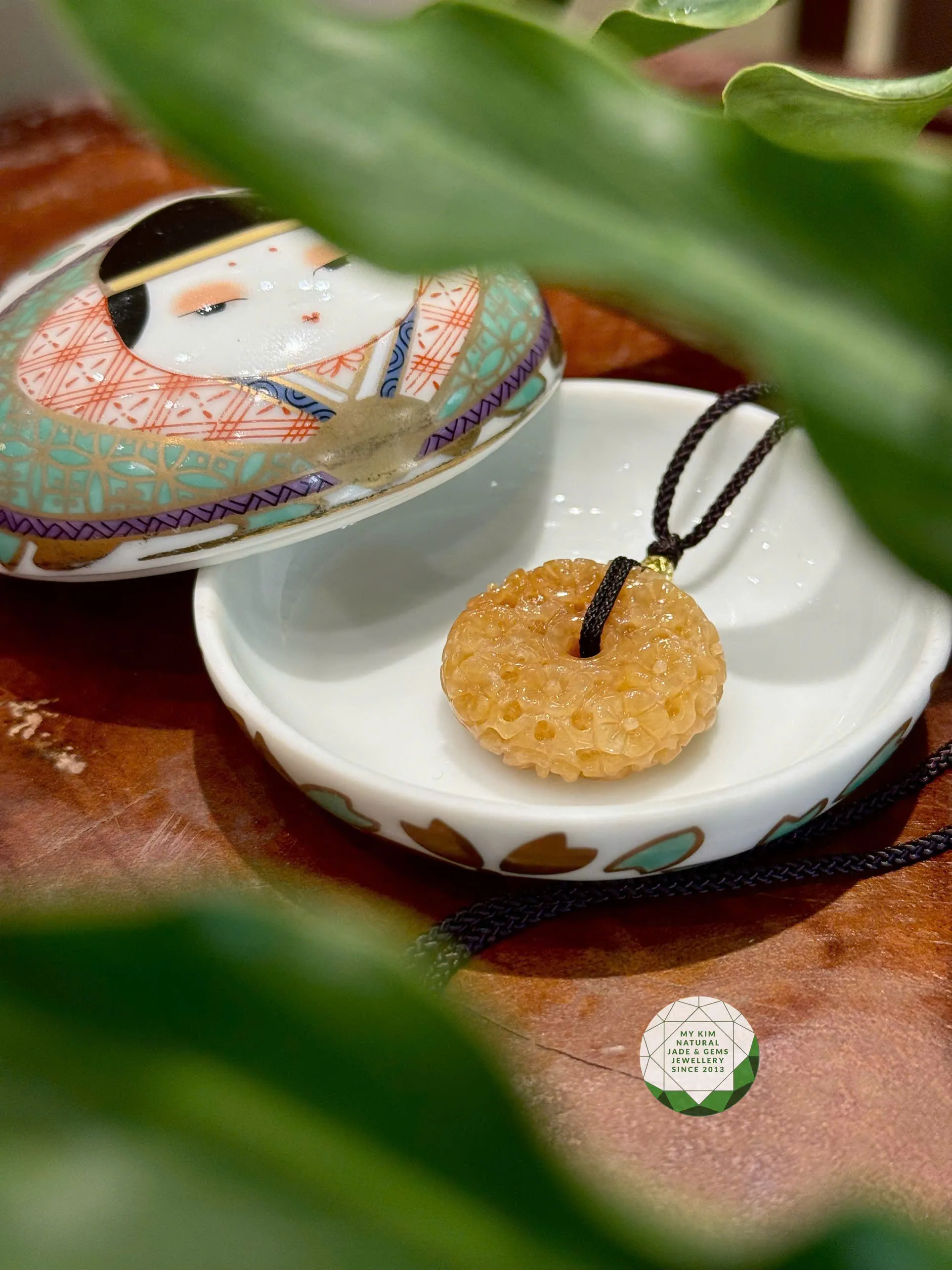 Mặt Dây Đồng Điếu Ngọc Phỉ Thúy Hoa Mai – Tài Lộc Viên 