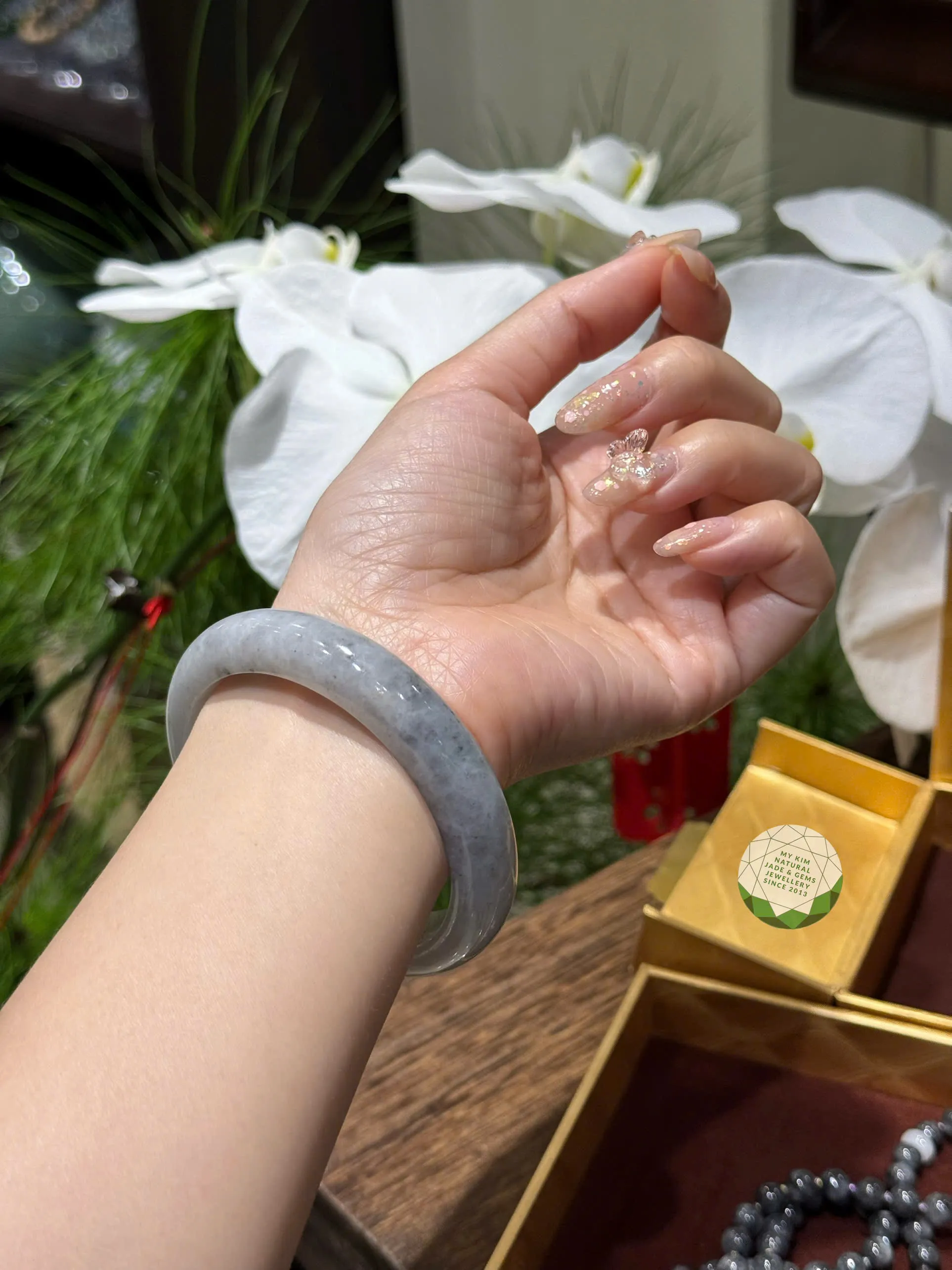 🖤 Vòng Bản Ngọc Phỉ Thúy Gà Đen – Biểu Tượng Quyền Lực & Năng Lượng Bảo Hộ