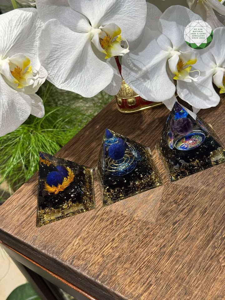 🔺 Kim Tự Tháp Năng Lượng Orgonite Resin – Nhỏ gọn, tinh tế 🔺