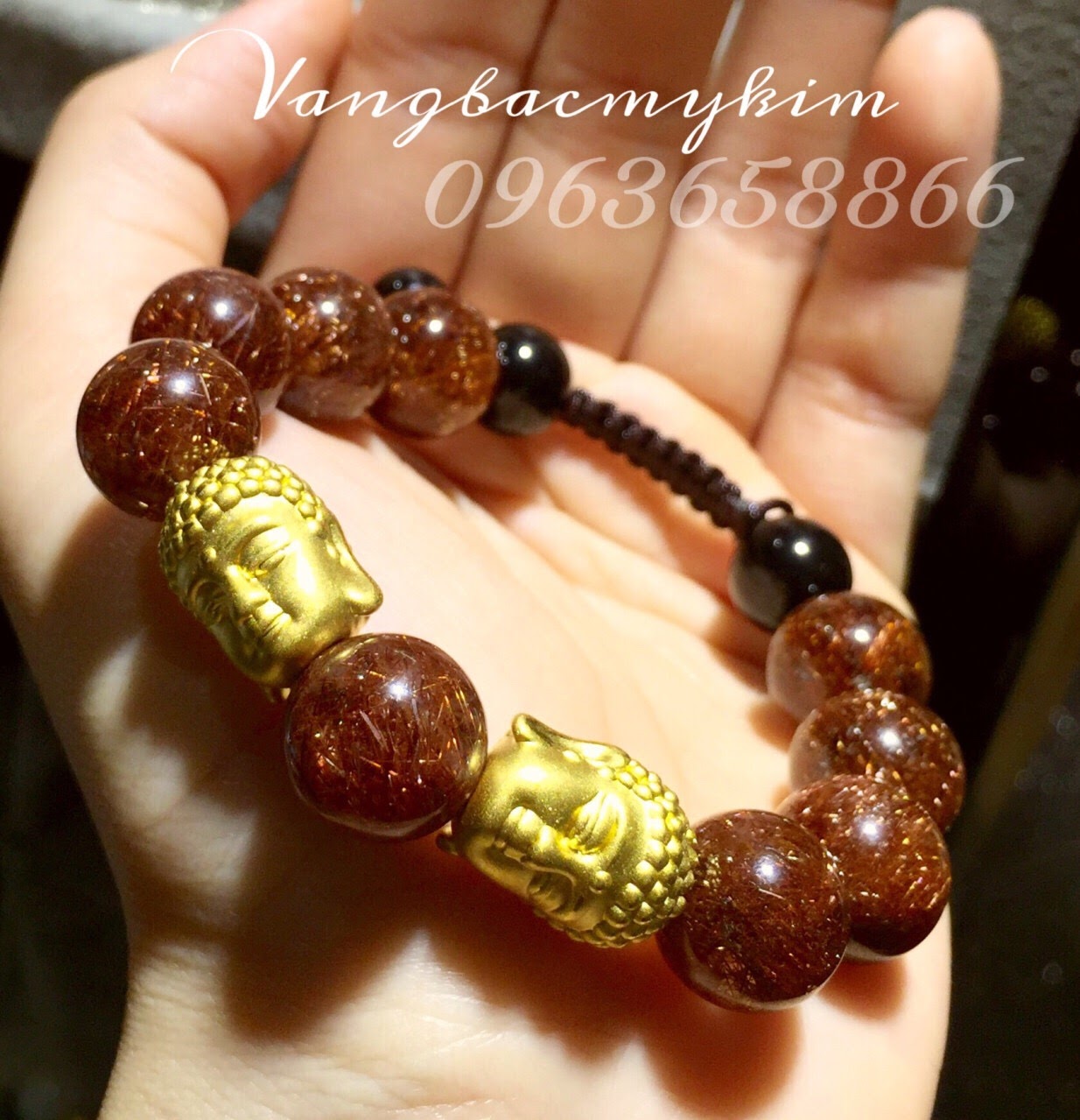Vòng đá thạch anh tóc nâu đỏ mix charm vàng 24k