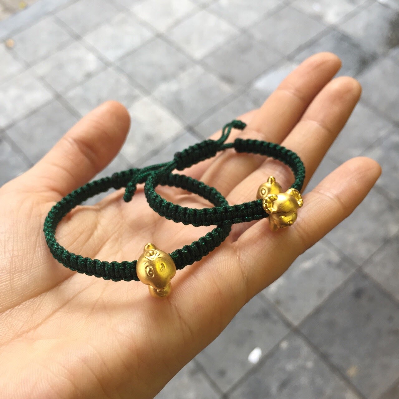 Vòng dây tết charm thú vàng