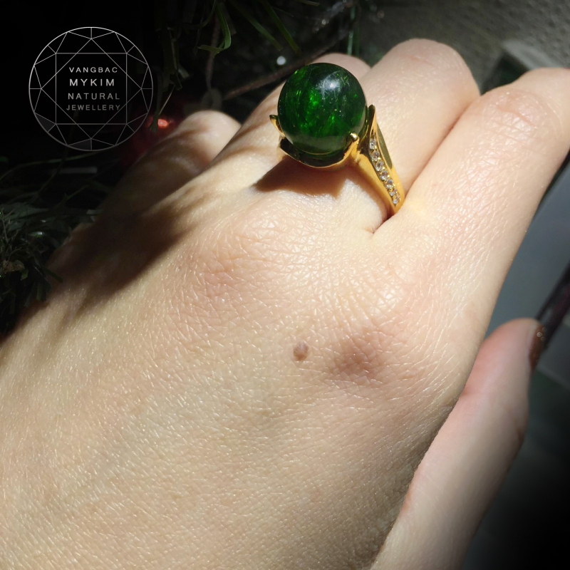 Nhẫn đá Diopside bọc Vàng tây