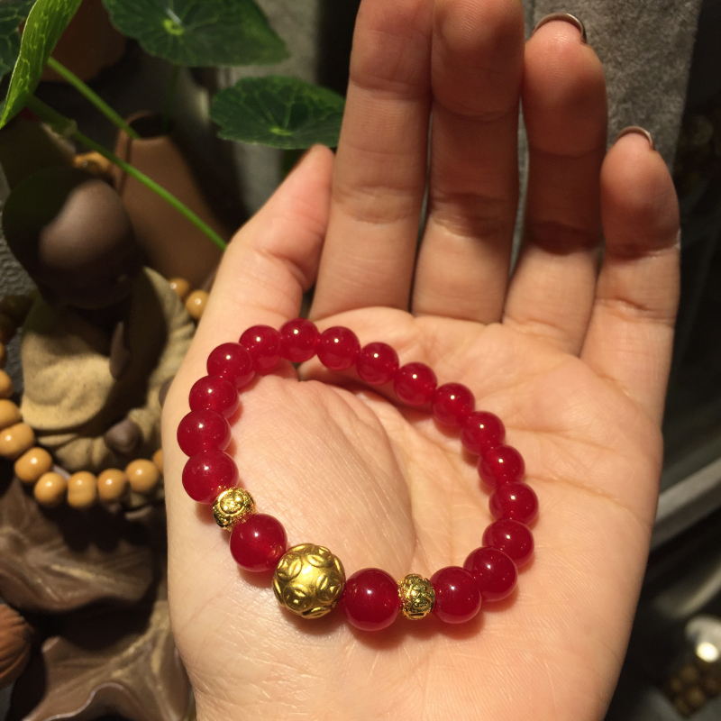 Vòng tay mã não đỏ charm kim tiền bạc mạ vàng