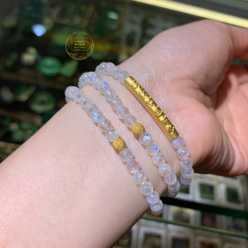 VÒNG TAY ĐÁ MẶT TRĂNG 3vòng cuốn mix CHARM VÀNG 24 k ÚMMANi (trú bình an )