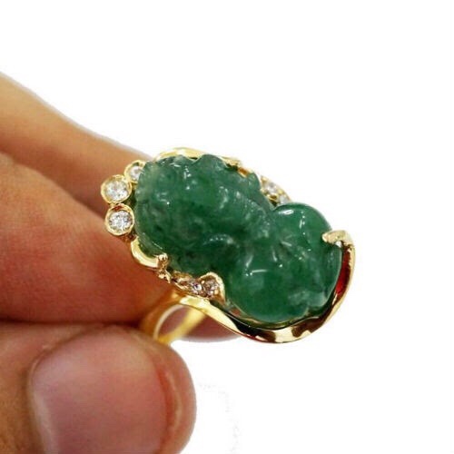 Nhẫn tỳ hưu thạch anh xanh bọc vàng tây