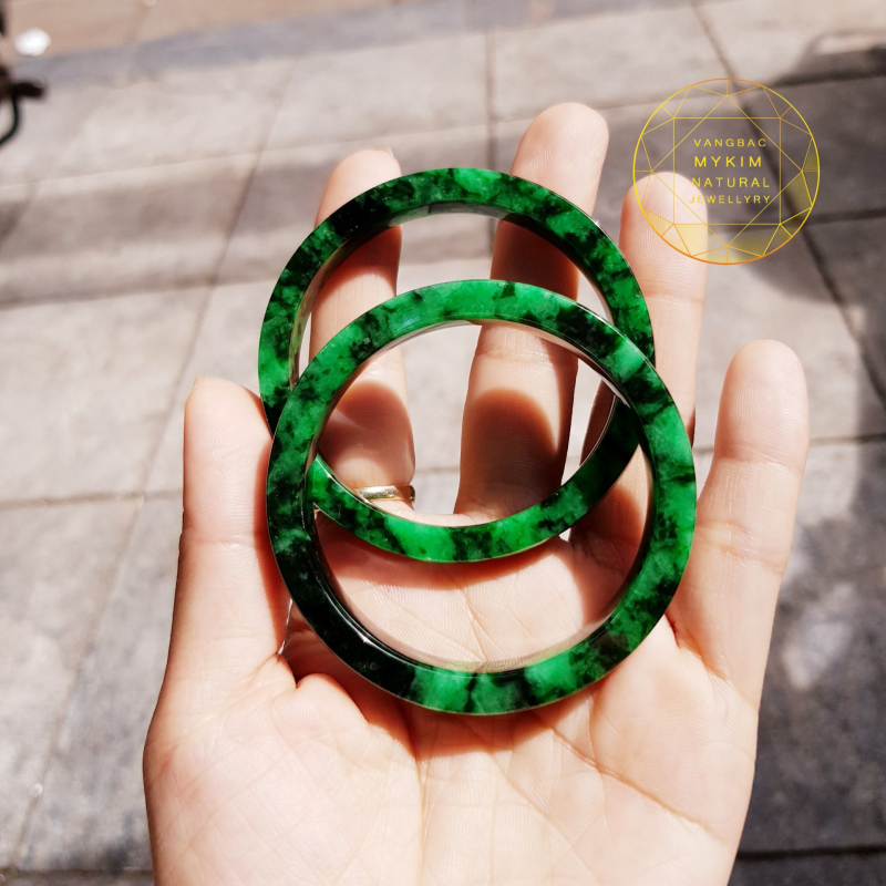 Vòng ngọc phỉ thúy vip