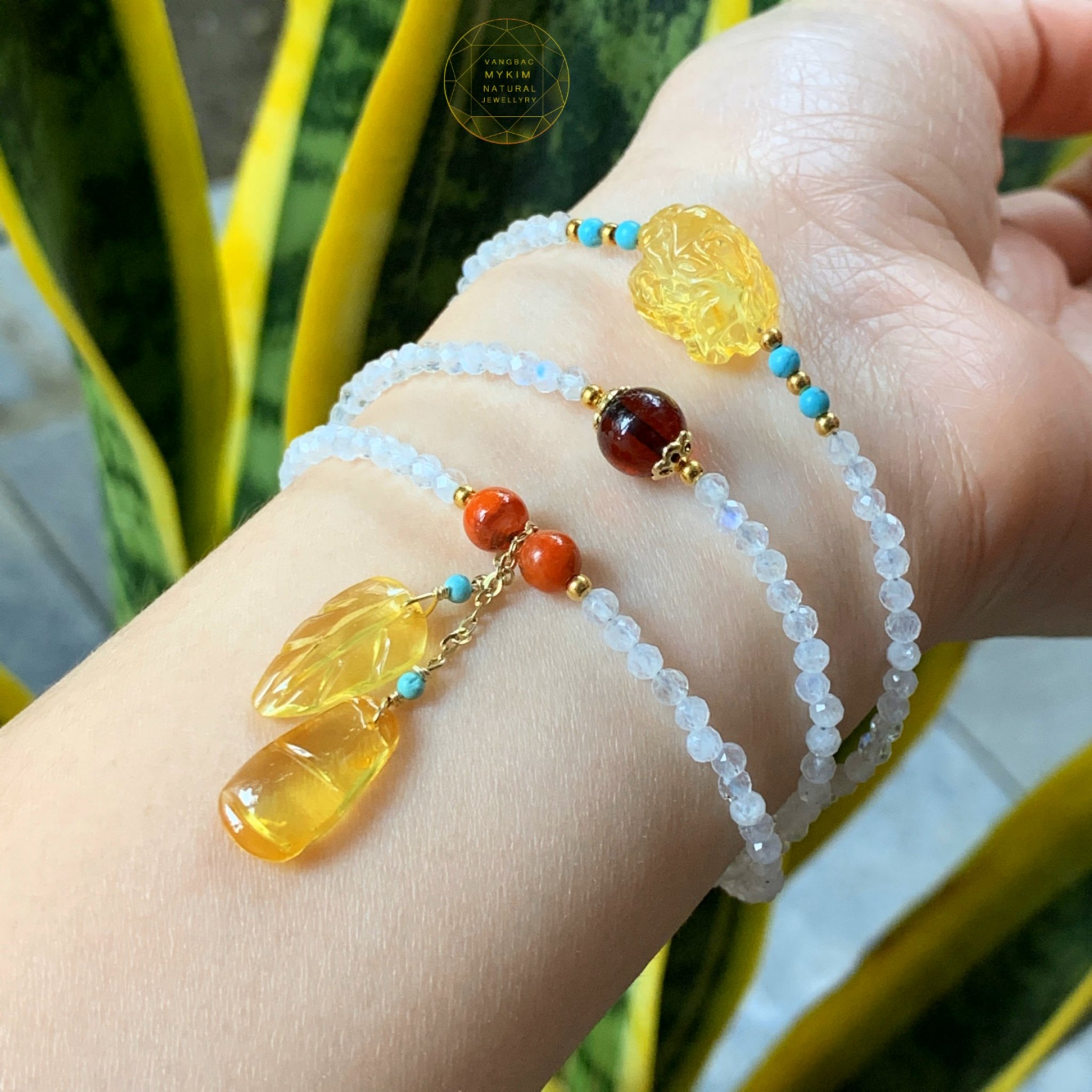 SET cuốn 3 vòng tay đá mặt trăng kết hợp hổ phách thiên nhiên