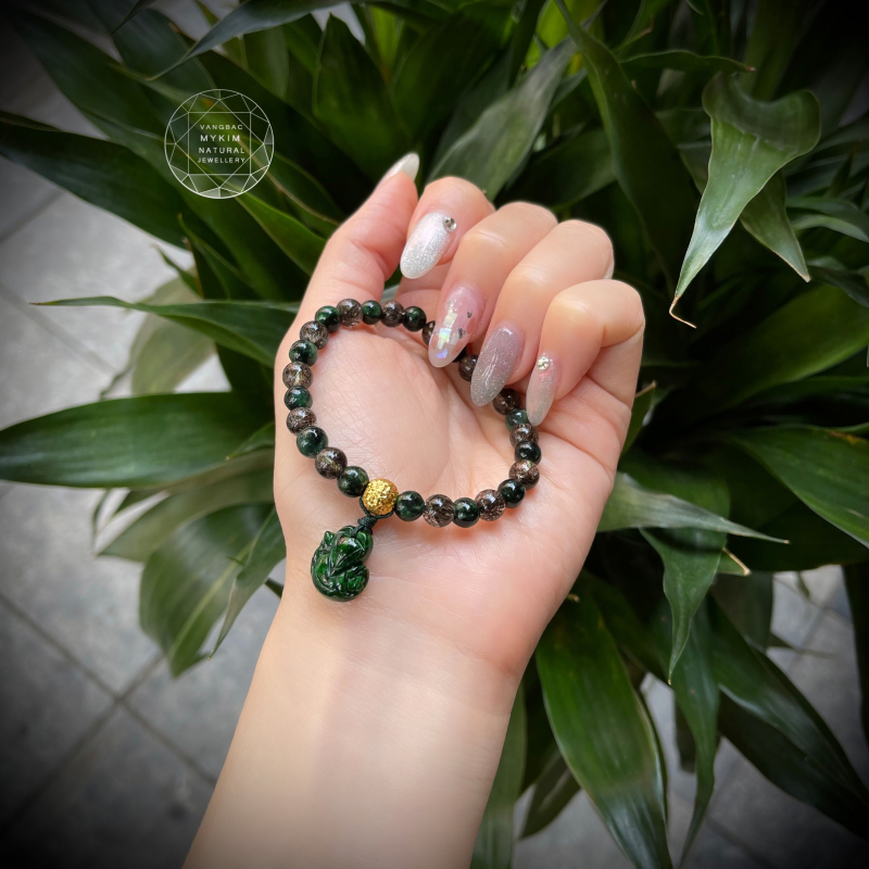 🖤 Vòng Tay Thạch Anh Tóc Đen – Mix Hồ Ly Ngọc Phỉ Thúy & Bi Vàng Tây | Tinh Tế – Hài Hòa – Dễ Phối