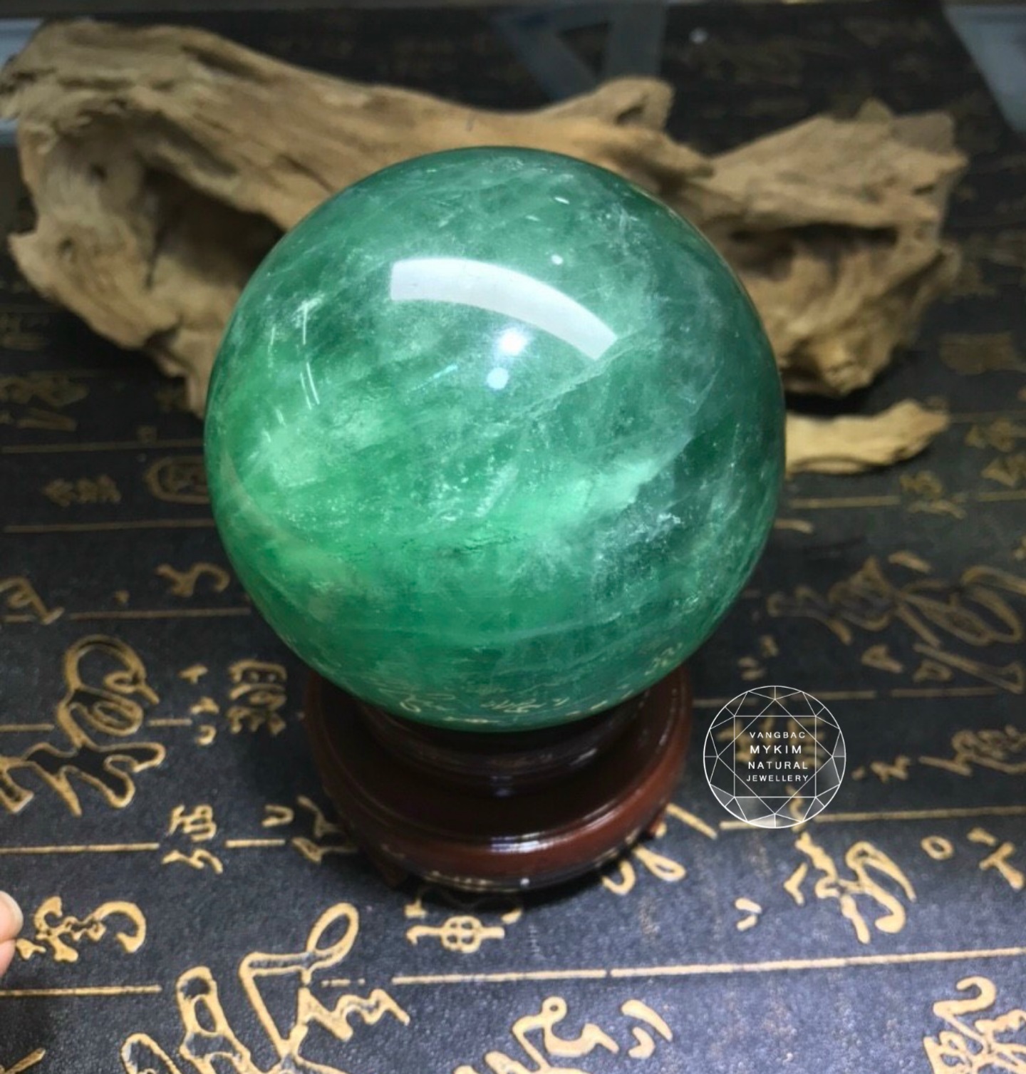 Quả cầu Fluorit xanh