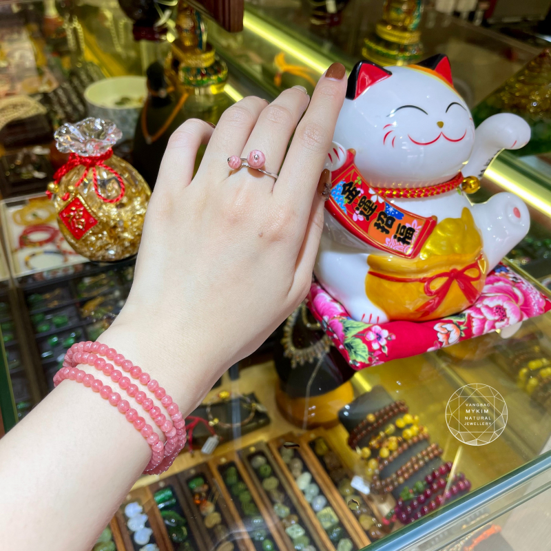 Đá Đào Hoa - Rhodochrosite - Chuỗi 3v quấn VIP