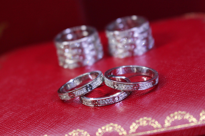 Nhẫn  Cartier Vàng trắng 18k - Đính kim cương thiên nhiên