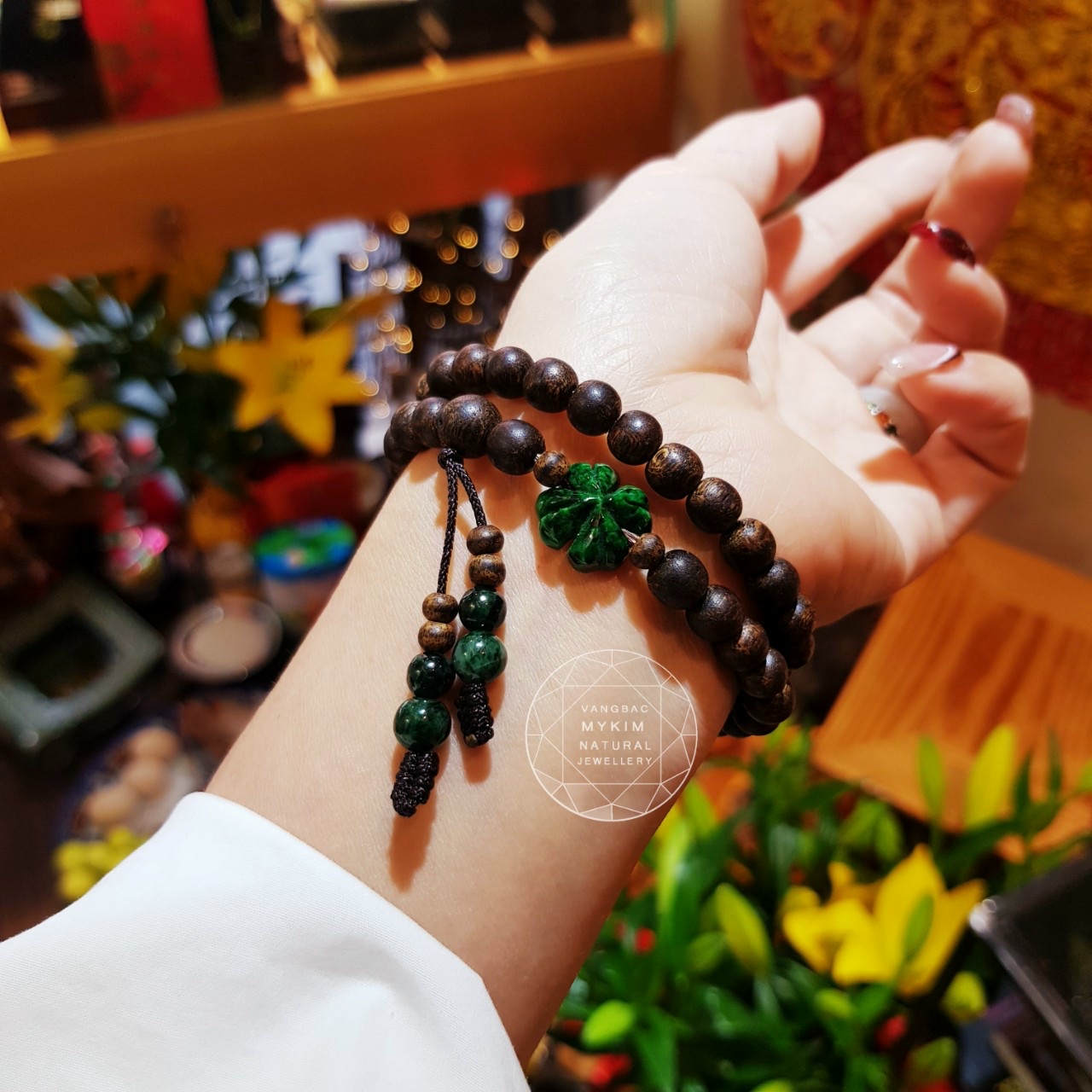 Vòng Trầm Hương mix Ngọc Phỉ Thúy - Hoa Bốn Lá