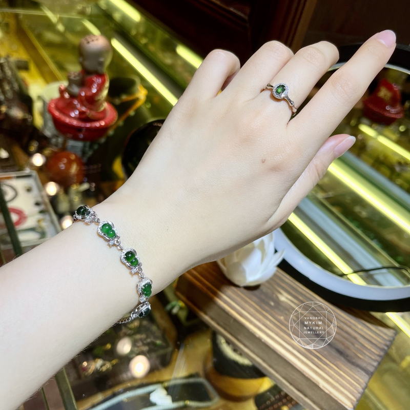 Nhẫn Ngọc Phỉ Thúy Hoàng Đế - Imperial Jadeite - Bọc bạc si vàng trắng 18k - MS02