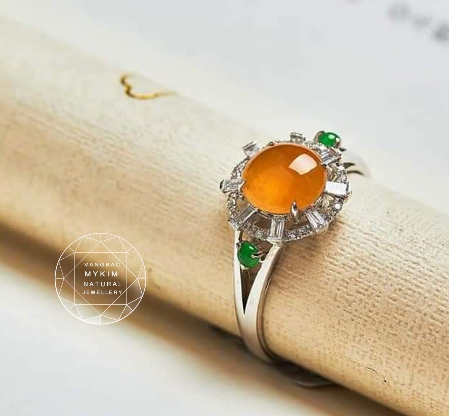 💍 NHẪN NGỌC PHỈ THÚY VÀNG CAM – PHỐI VÀNG TRẮNG 10K | 14K | 18K | ĐÍNH MOISSANITE – THIẾT KẾ ĐA TẦNG CẦU KỲ