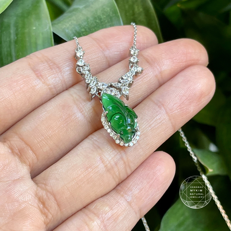 Dây chuyền liền mặt Cá Chép Phỉ Thúy Hoàng Đế - Imperial Jadeite - Bọc bạc si vàng trắng 18k