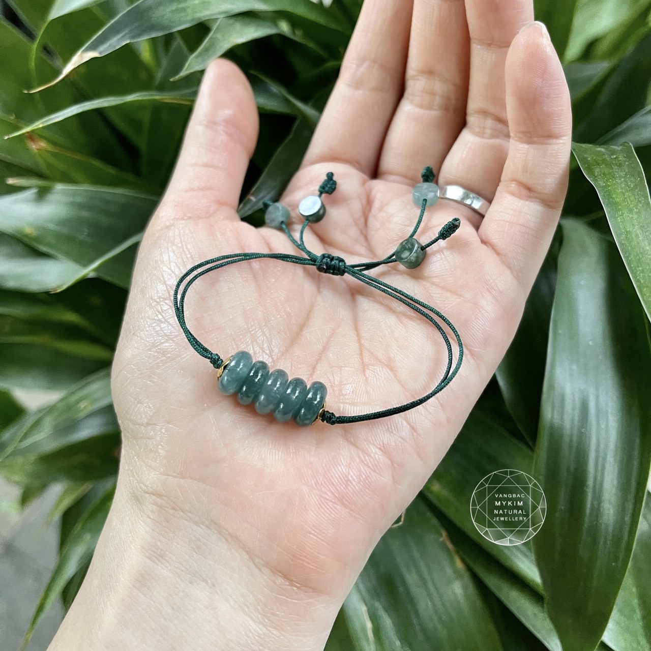 Dây tết Ngọc Phỉ Thúy băng dầu mix cánh hoa vàng 10k