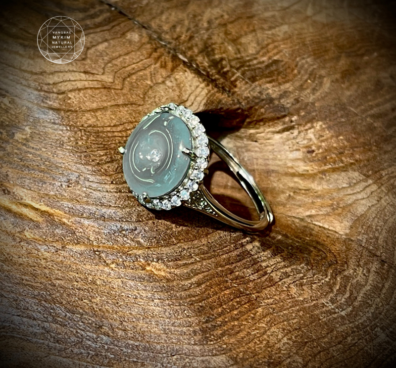 Nhẫn Đồng điếu Ngọc Phỉ Thúy - Jadeite bọc viền đá - Vàng trắng 10k - 14k