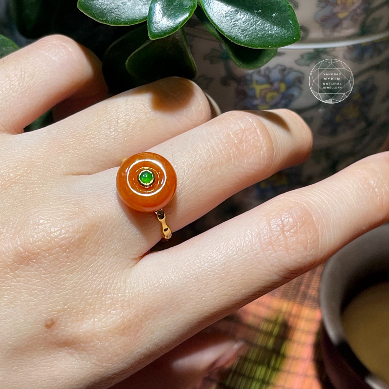 🧡 Nhẫn Huyết Ngọc Đồng Điếu – Đính Phỉ Thúy Hoàng Đế & Kim Cương Moissanite – Vàng 14k