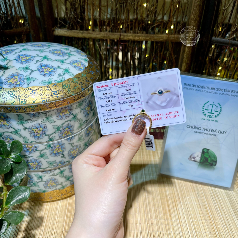💚 Nhẫn Ngọc Phỉ Thúy Hoàng Đế (Jadeite) – Đính Kim Cương Thiên Nhiên – Vàng 14k