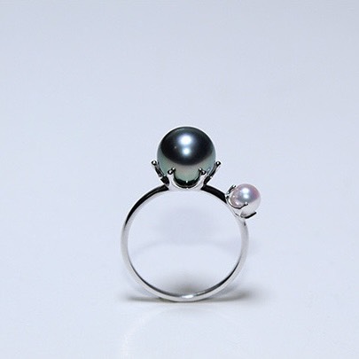 Nhẫn Ngọc Trai Đen vương miện - Vàng trắng 14k - 18k