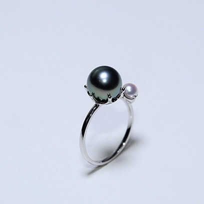 Nhẫn Ngọc Trai Đen vương miện - Vàng trắng 14k - 18k