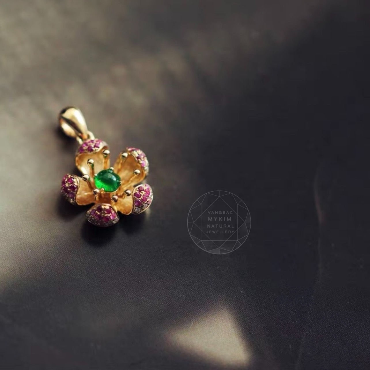Mặt dây Hoa Mai đính Ruby & Ngọc Phỉ Thúy Jadeite - Vàng 14k