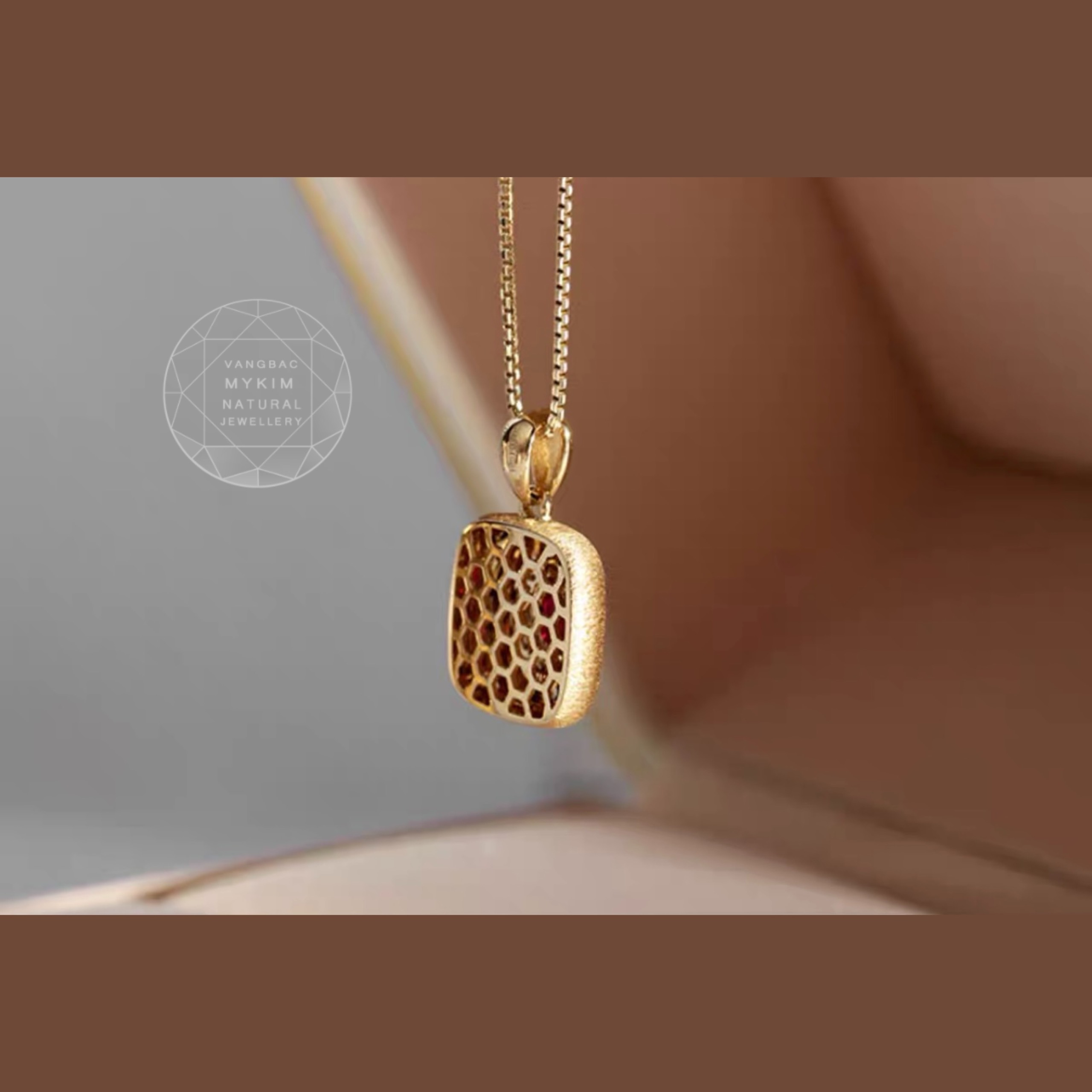 Mặt dây đính Ruby - Kim cương Moissanite - Vàng 14k