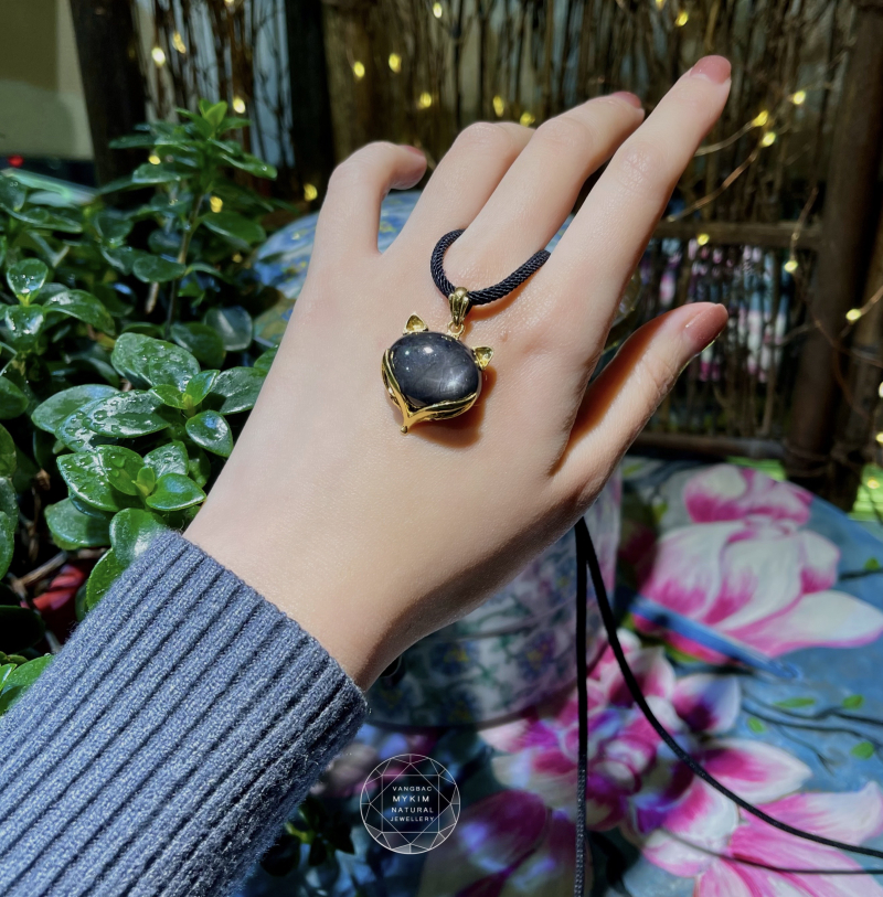 Mặt dây Hồ Ly đá Sapphire Đen Thiên Nhiên - Bọc Vàng 18k
