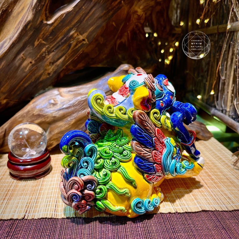 Tỳ Hưu Gậy Như Ý – Gốm Sứ Men Rạn Đài Loan | Linh Vật Tượng Trưng Cho Quyền Lực & Bình An