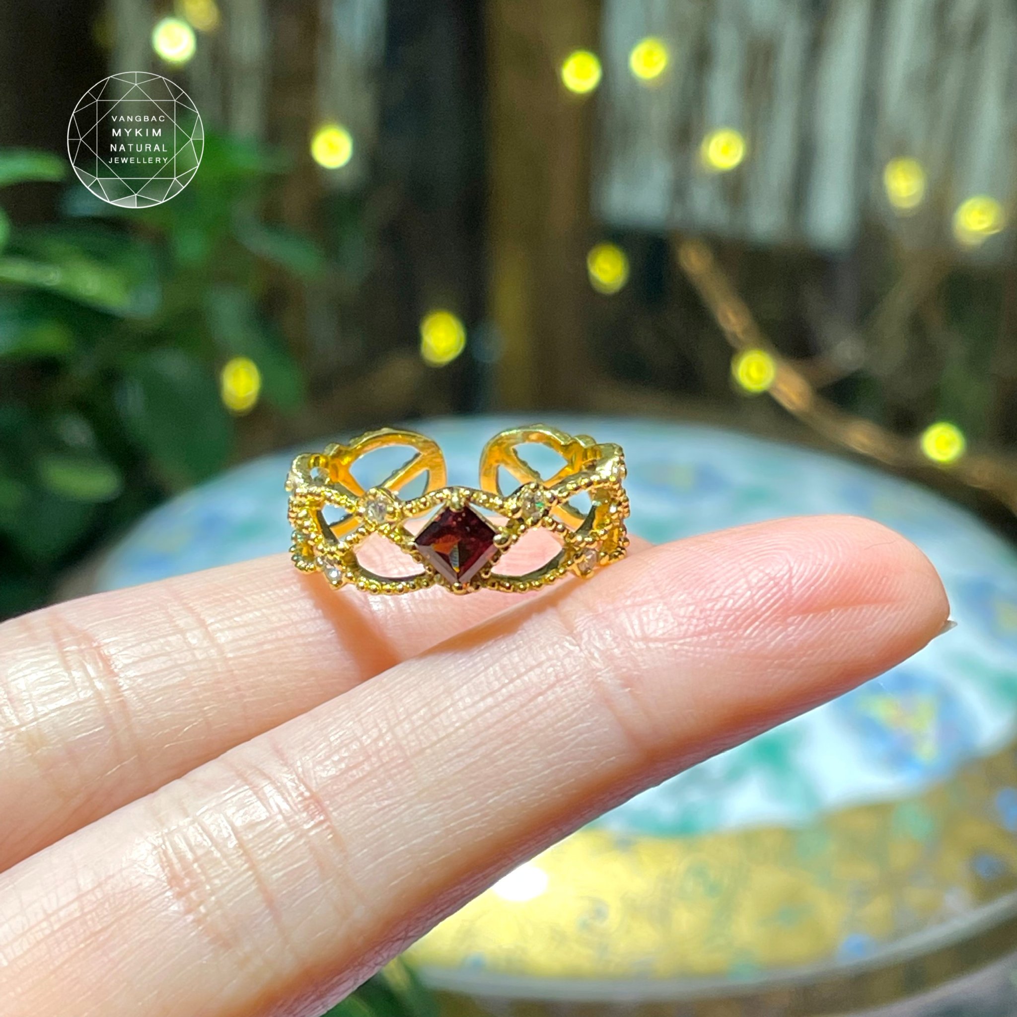 Nhẫn Granat Vàng 14k
