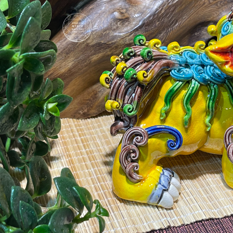 🐉 Kỳ Lân Vàng Hoa Văn Xanh – Gốm Sứ Men Rạn Đài Loan | Tượng Linh Vật Trang Trí Trấn Trạch