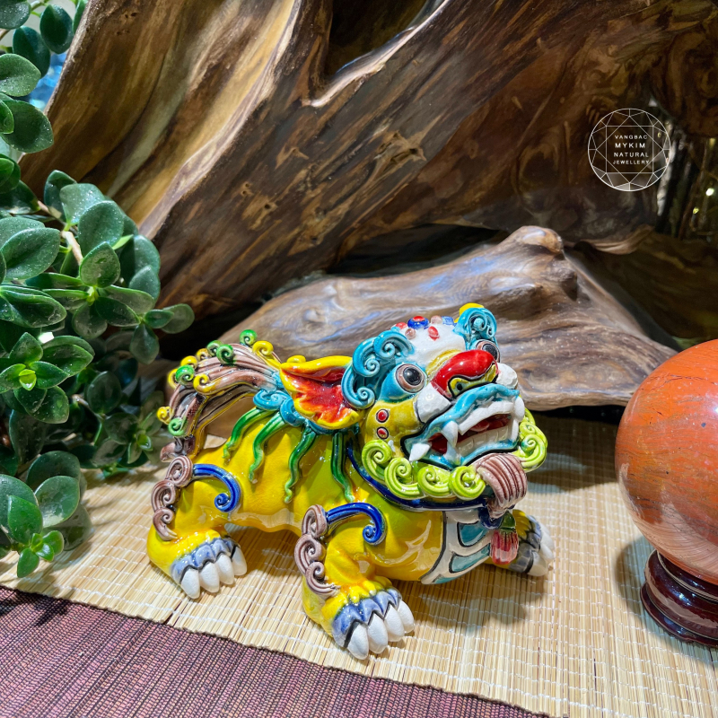 🐉 Kỳ Lân Vàng Hoa Văn Xanh – Gốm Sứ Men Rạn Đài Loan | Tượng Linh Vật Trang Trí Trấn Trạch
