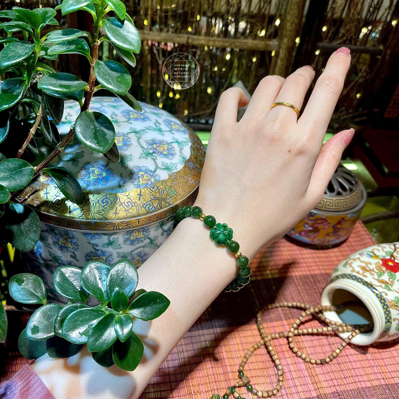 🔶 Vòng Ngọc Bích Nephrite mix Ngọc Phỉ Thúy Hoa Bốn Lá • mix Vàng • Trang Sức Phong Thủy Tài Lộc & Bình An