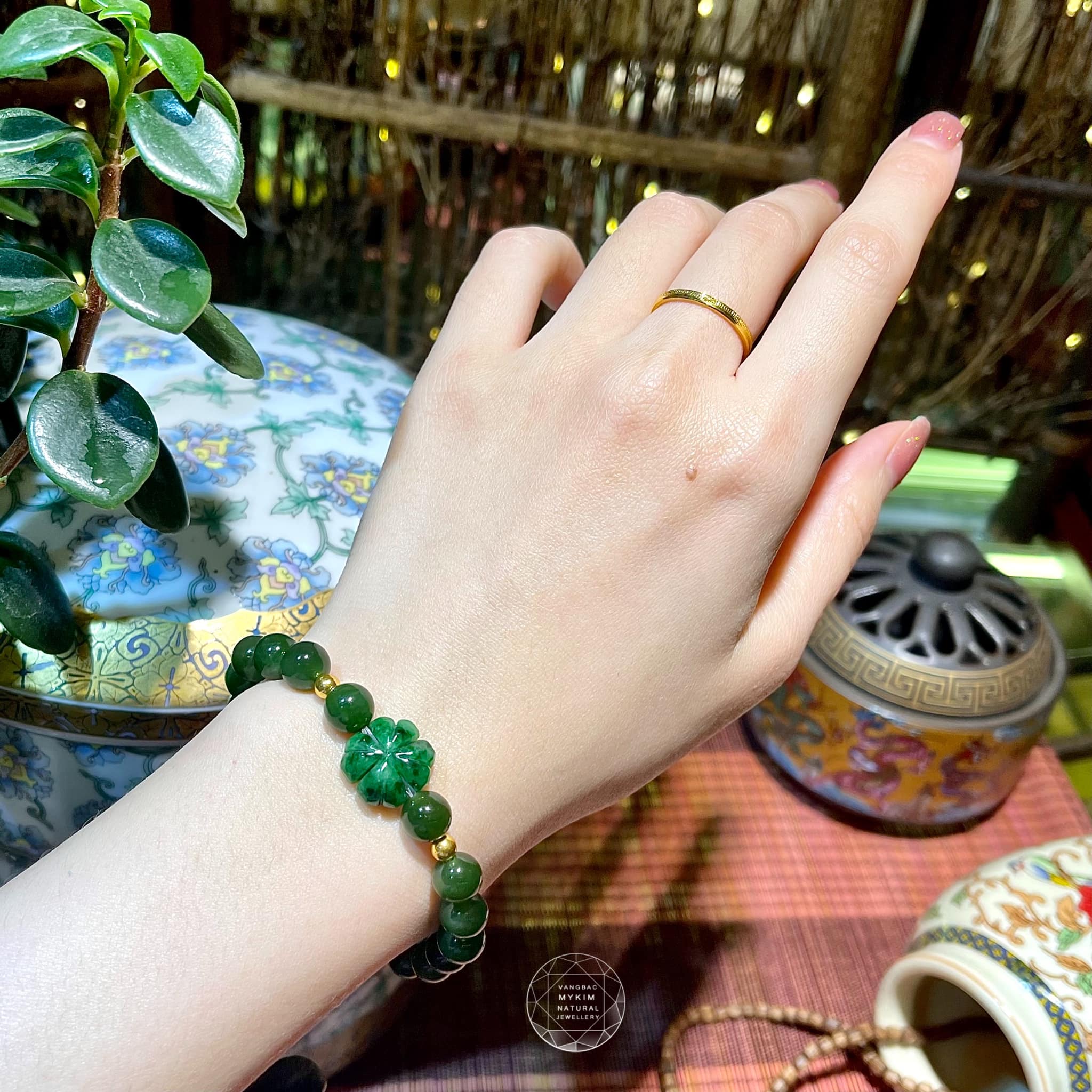 🔶 Vòng Ngọc Bích Nephrite mix Ngọc Phỉ Thúy Hoa Bốn Lá • mix Vàng • Trang Sức Phong Thủy Tài Lộc & Bình An
