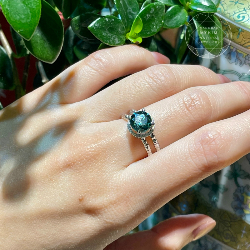 Nhẫn Vàng Trắng 14k - Kim cương Xanh Moissanite