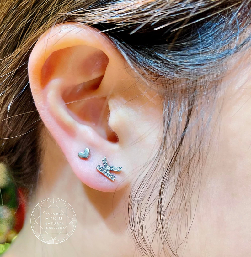 Bông Tai Chữ Cái - Bạc Si Vàng Trắng 18k Cao Cấp