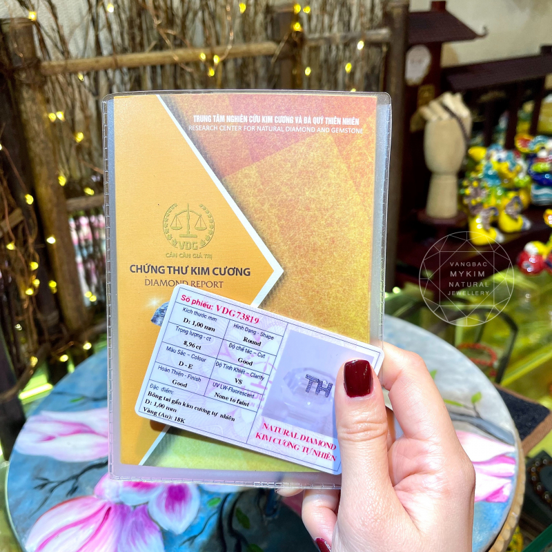 Bông Tai Chữ Cái - Vàng Trắng 18k - đính Kim Cương Thiên Nhiên - Sz 8x6