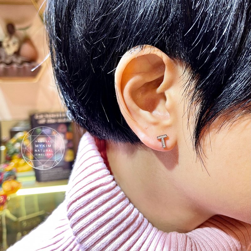 Bông Tai Chữ Cái - Vàng Trắng 18k - đính Kim Cương Thiên Nhiên - Sz 8x6