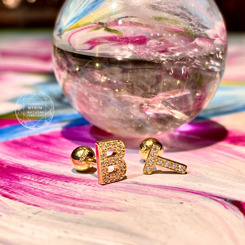 Bông Tai Chữ Cái - Vàng 18k Size 8x6mm