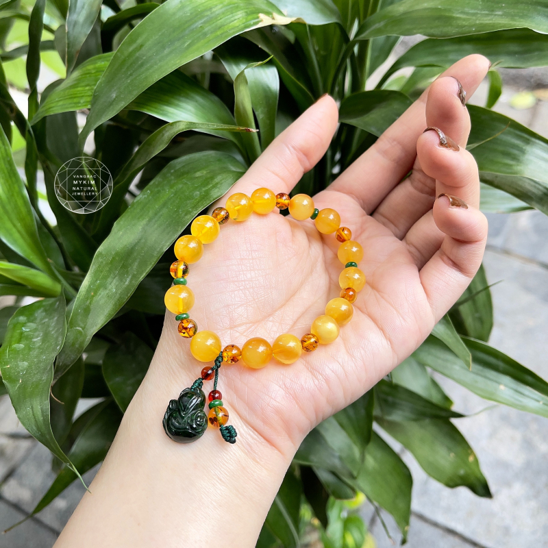 Vòng Hổ Phách mix Hồ Ly Ngọc Phỉ Thúy - Jadeite
