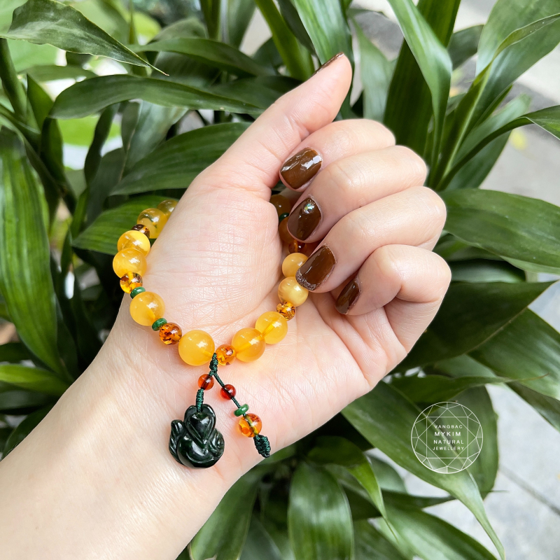 Vòng Hổ Phách mix Hồ Ly Ngọc Phỉ Thúy - Jadeite