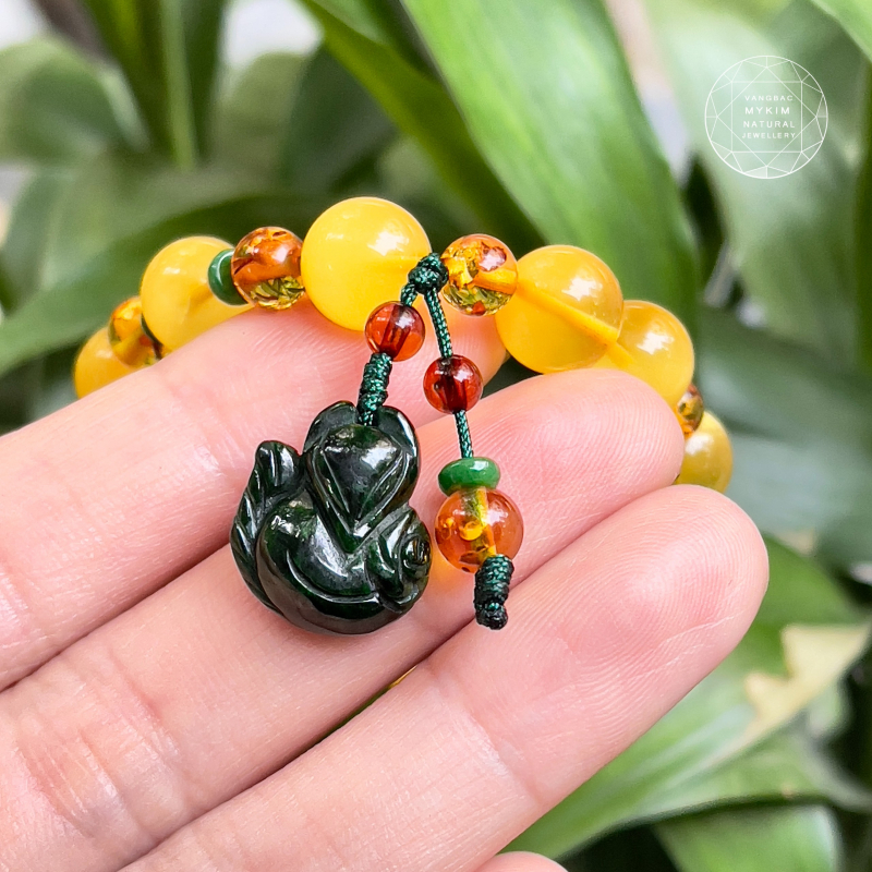 Vòng Hổ Phách mix Hồ Ly Ngọc Phỉ Thúy - Jadeite