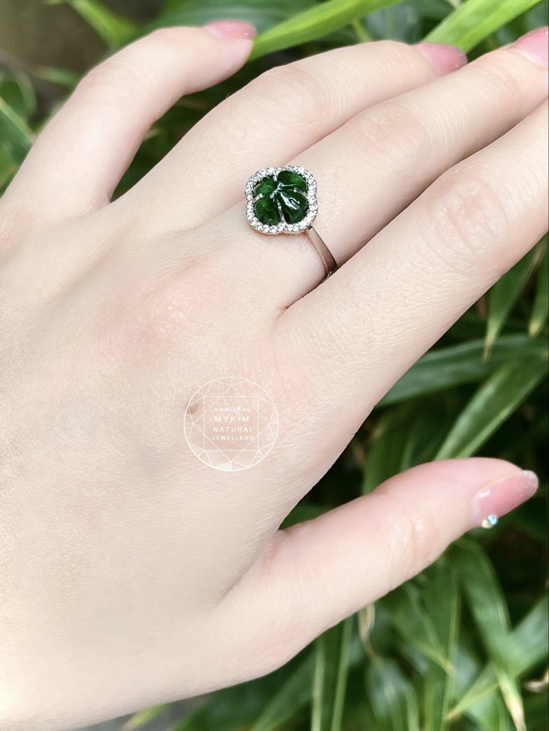 Nhẫn Ngọc Phỉ Thúy Jadeite - Hoa Bốn Lá - Vàng Trắng 14k