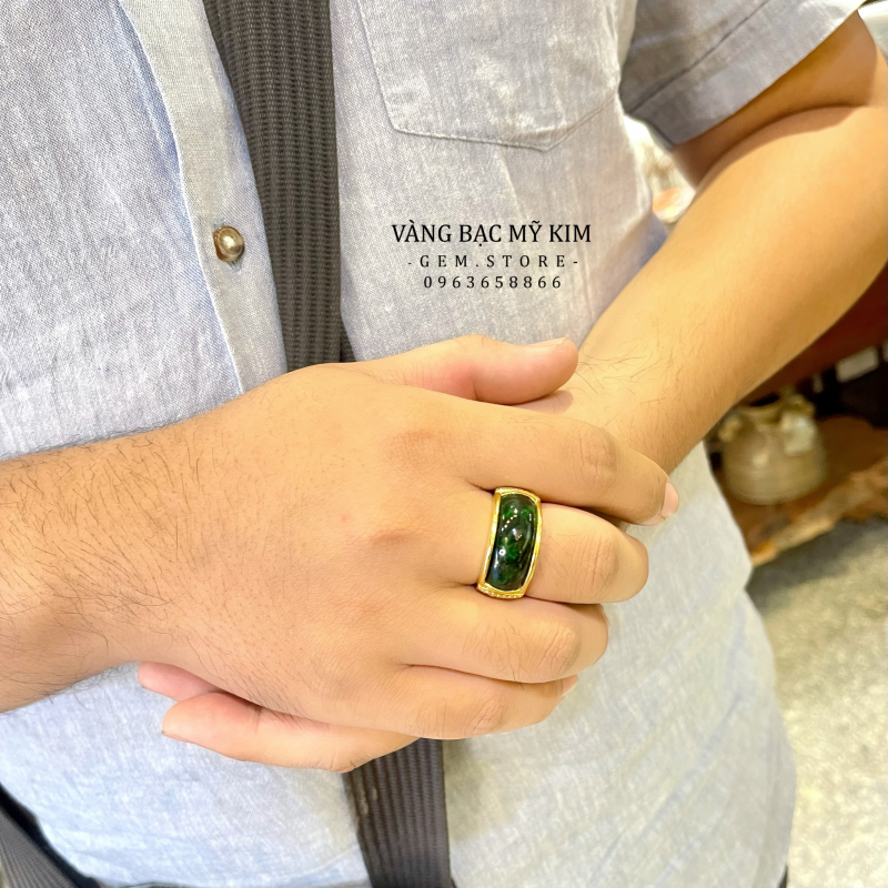 💍 Nhẫn Yên Ngựa – Ngọc Phỉ Thúy Xanh Rêu | Jadeite Tự Nhiên – Vàng 10k/14k