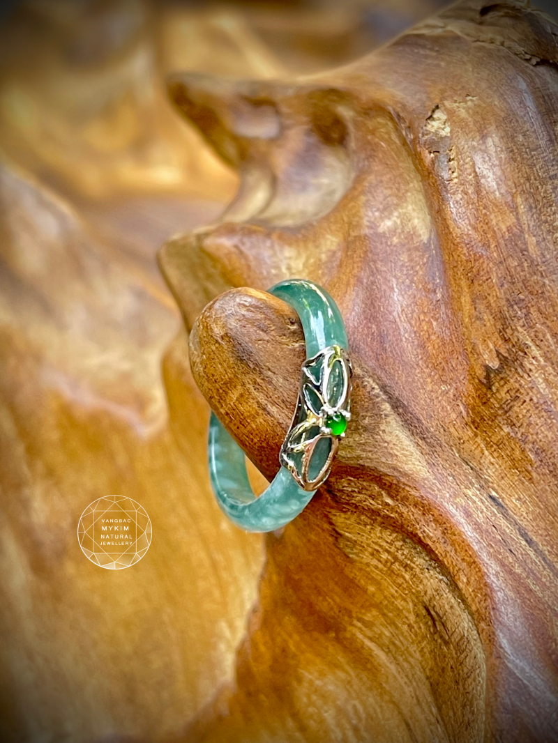 Nhẫn Lam Ngọc Phỉ Thúy xanh trong – Jadeite VIP – Bọc Vàng Trắng 10k - 14k | Trang Sức Thiết Kế Tinh Tế
