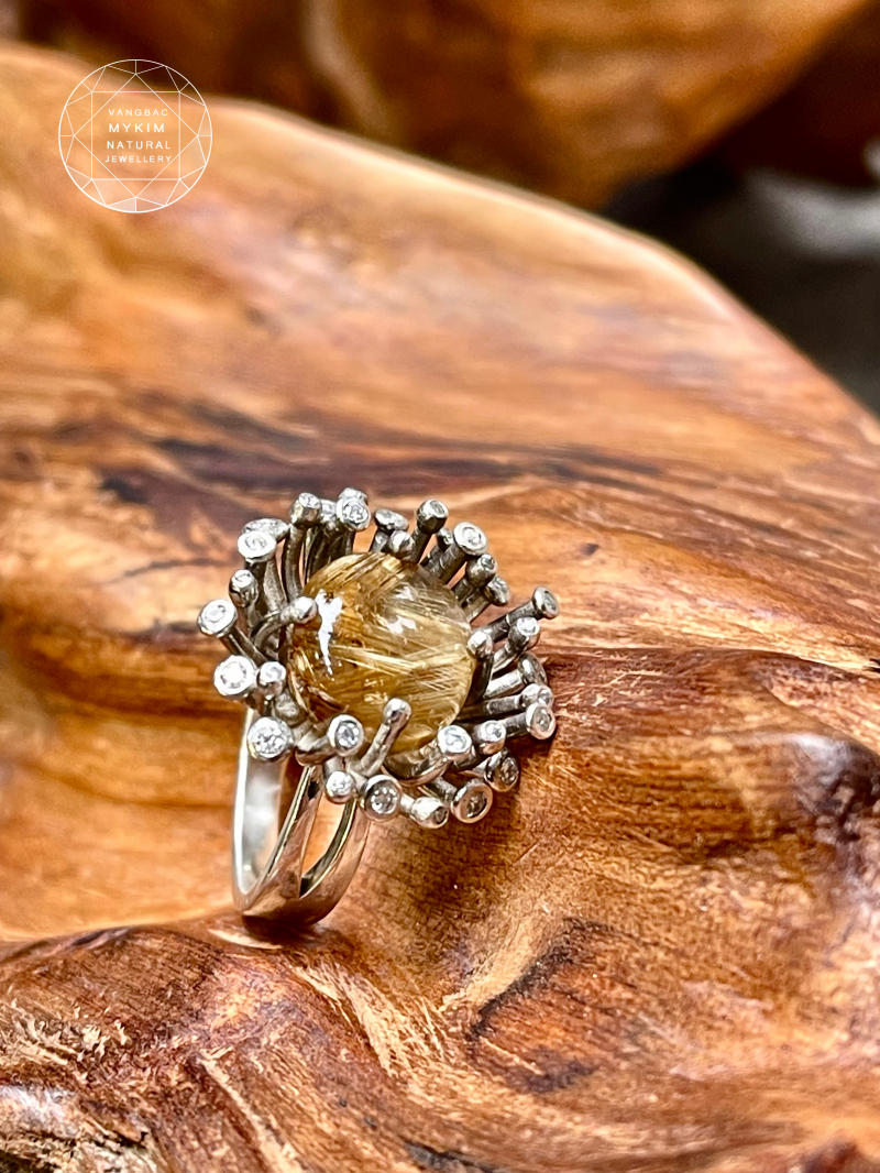 Nhẫn Thạch Anh Tóc Vàng Vip đính Kim Cương Moissanite - Bạc si vàng trắng Bông Hoa