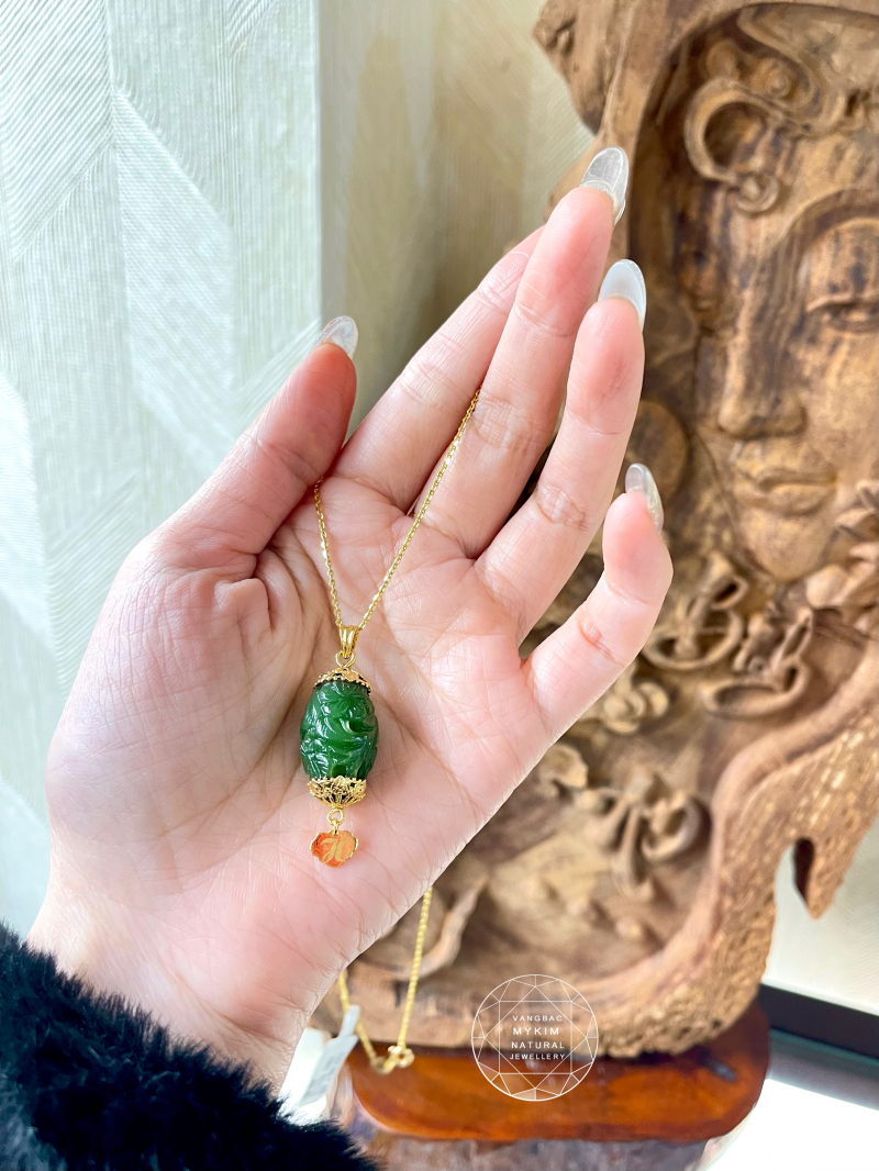 Mặt Dây Ngọc Bích Điêu Khắc • Bọc Vàng 14k • Trang Sức Phong Thủy Tài Lộc & Bình An