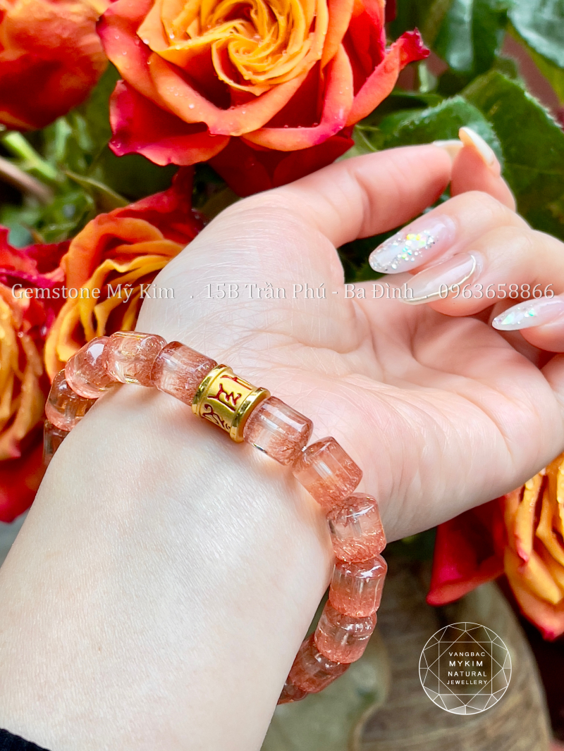 Vòng Thạch Anh Hồng Đào Lu Thống - Charm Vàng 24k